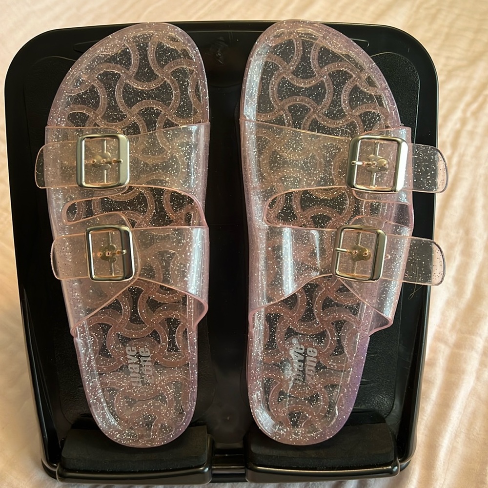 WAVE ZONE Women’s Size 10 Sandals
